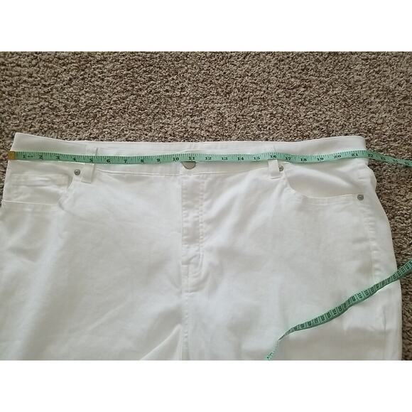 Lane Bryant White Pedal Pusher Capri Pants Women 22 MidRise 5 Pocket Stretch NEW - Picture 10 of 10